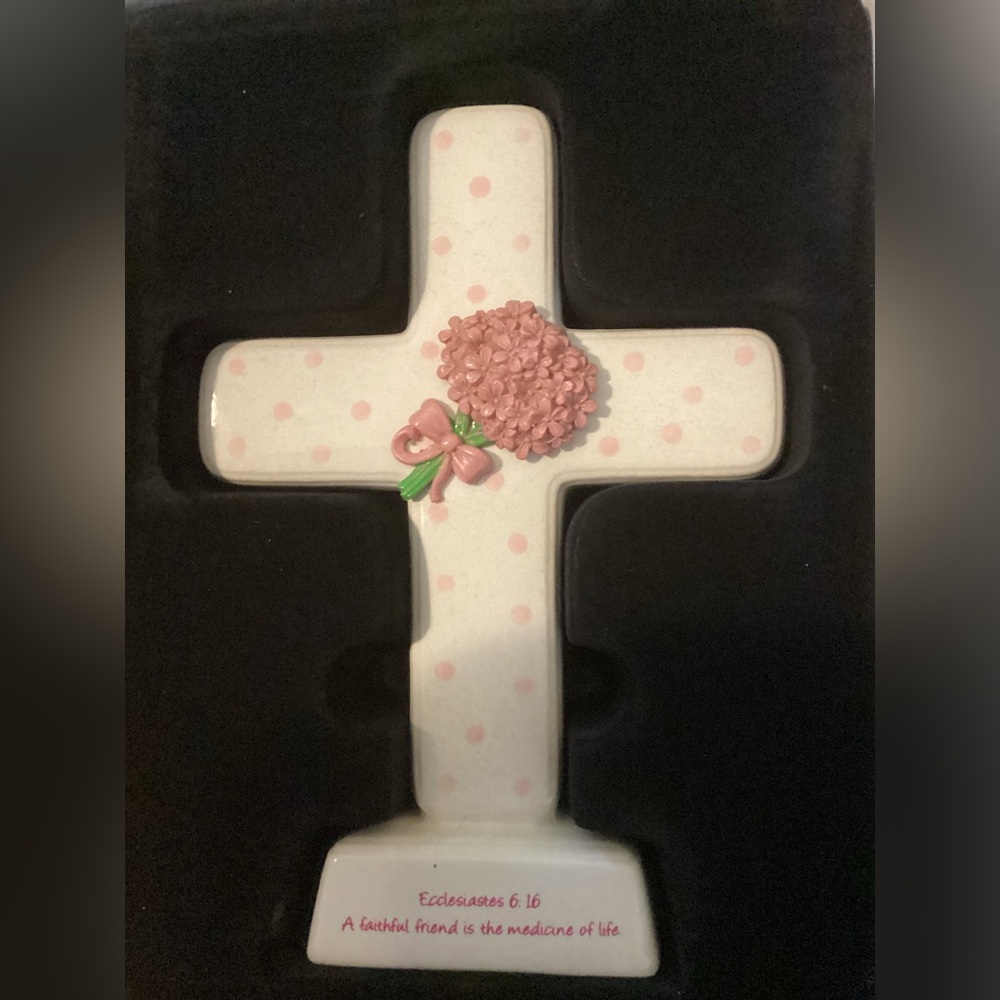 Mainstreet Collection Inspirational cross with bouquets.